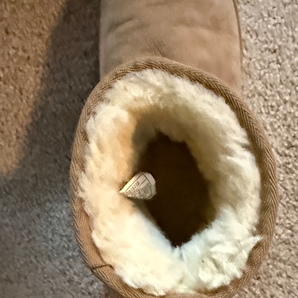 UGG Classic Tan Sheepskin Boots - Picture 7 of 7